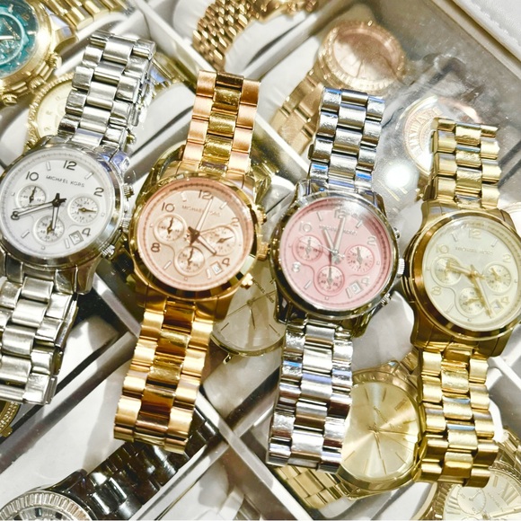 MICHAEL KORS “RUNWAY” MK5198 SILVER WATCH - Picture 2 of 5